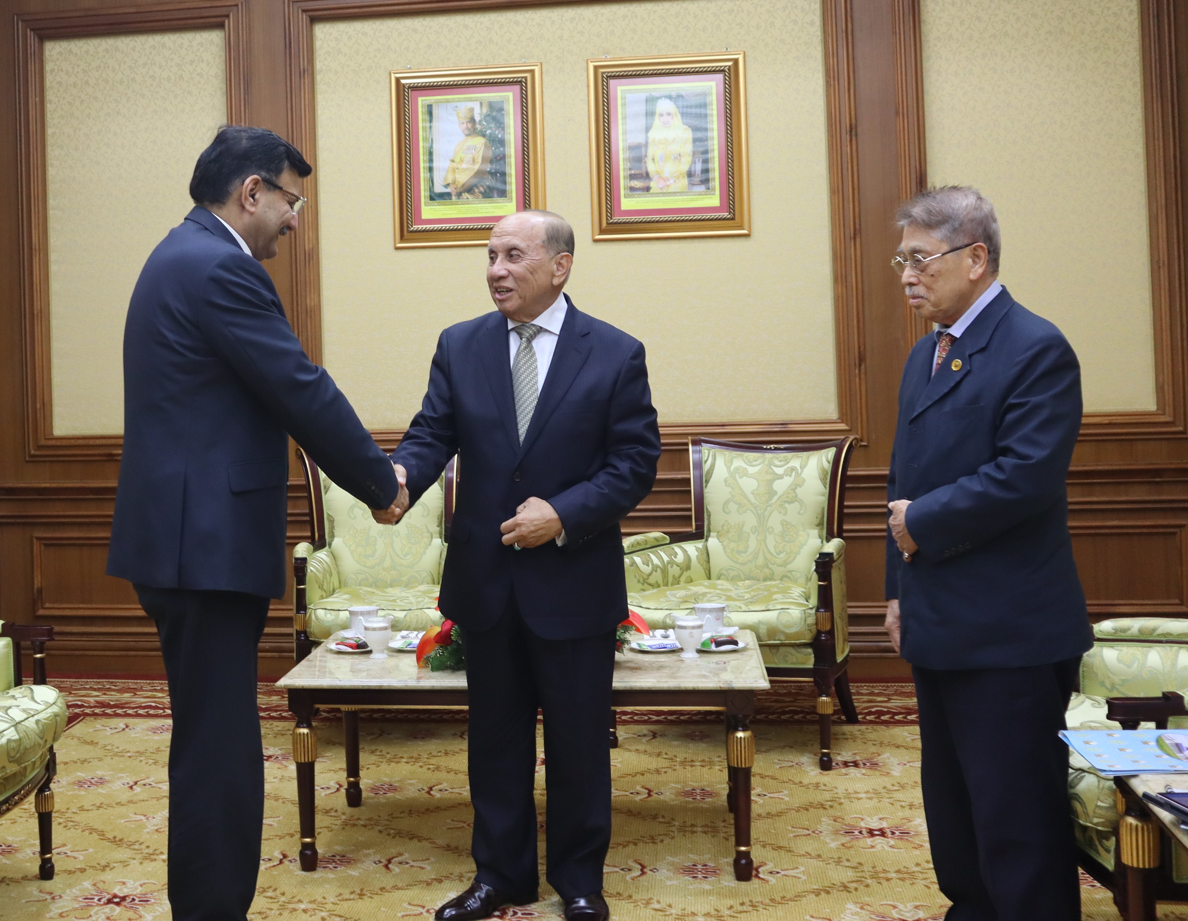 02.02.23 - Speaker of LegCo receives Pakistan envoy