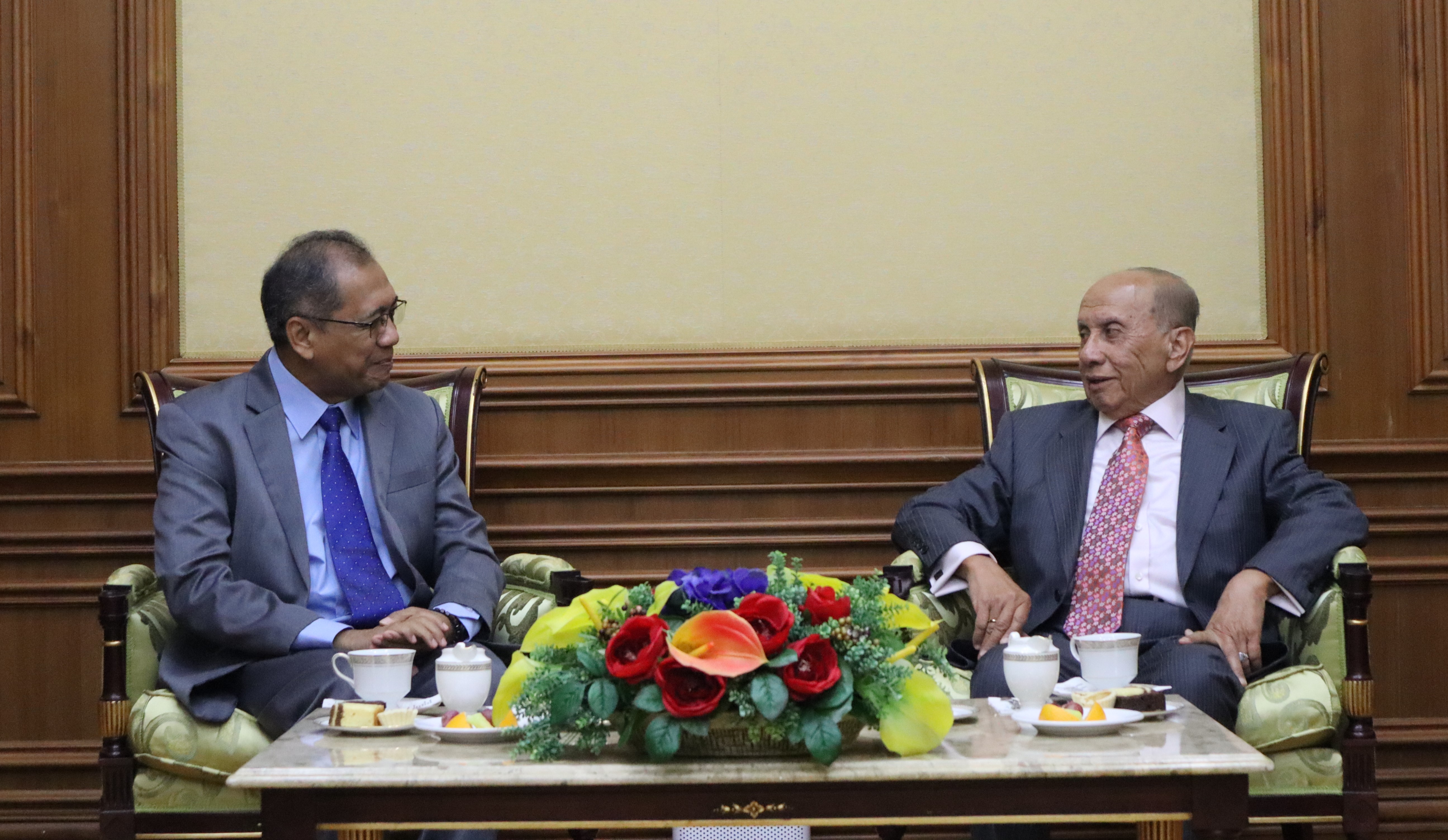 19.10.23 His Excellency Speaker of LegCo receives envoys