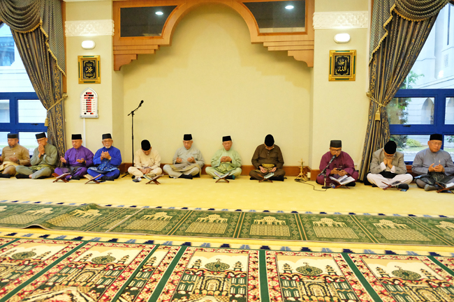 21.02.25 Religious gathering sets tone for 21st LegCo opening